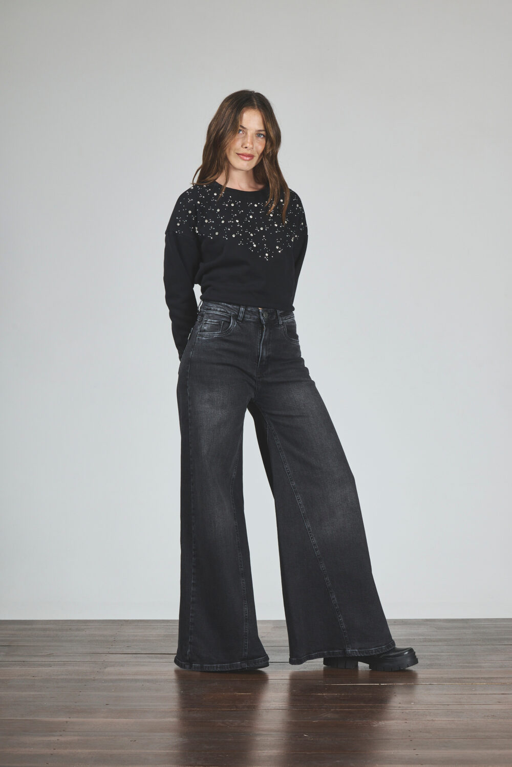 ART. 416 | MAXI BAGGY NEGRO DESTROYER OVERSIZE CON RECORTE ELASTIZADO - Imagen 3