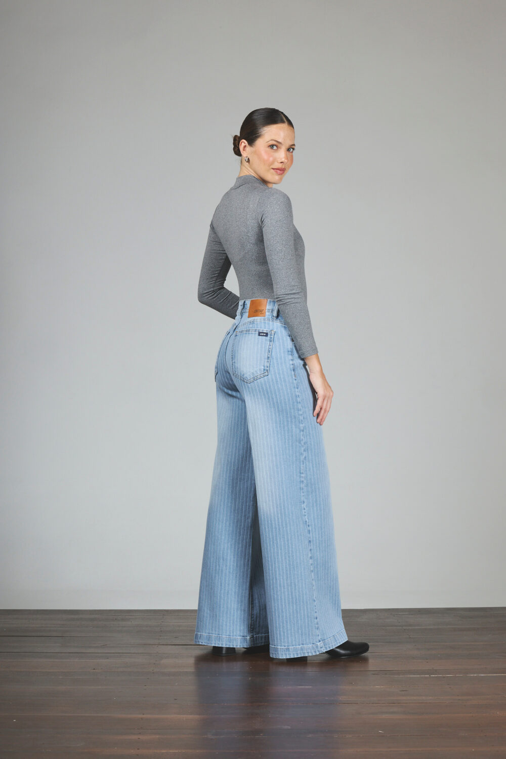 ART. 433 | BAGGY CELESTE RAYADO ELASTIZADO - Imagen 2
