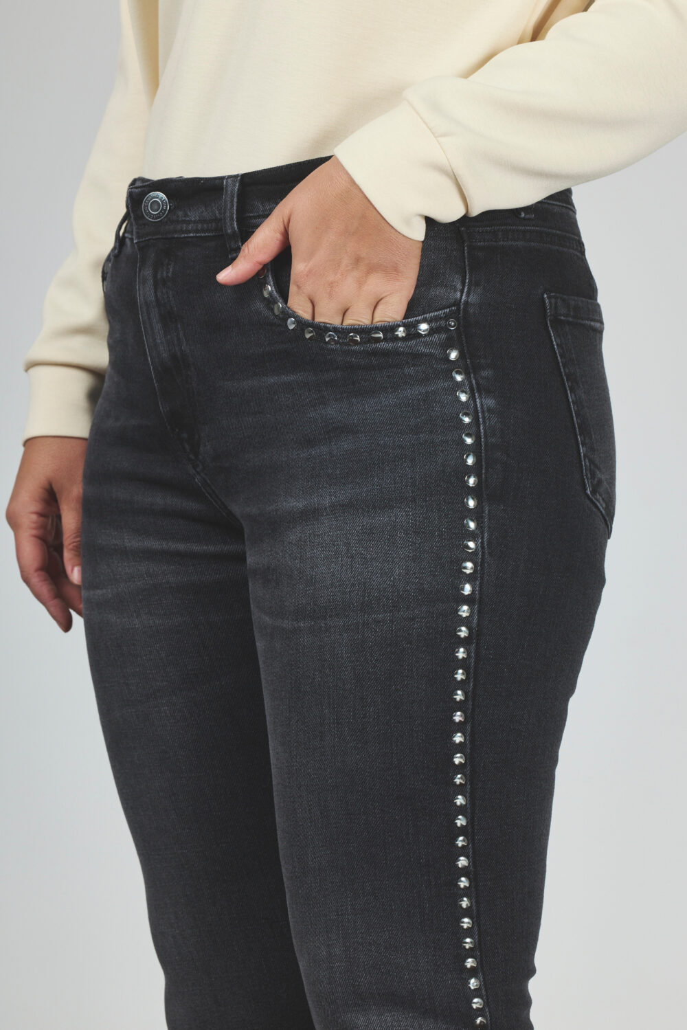 ART. 889 | SEMI OXFORD NEGRO HUMO TACHA LATERAL ELASTIZADO - Imagen 4