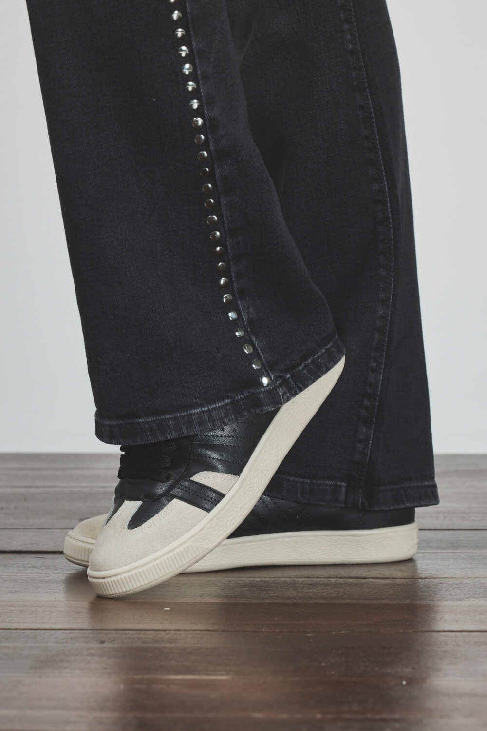 ART. 889 | SEMI OXFORD NEGRO HUMO TACHA LATERAL ELASTIZADO - Imagen 6