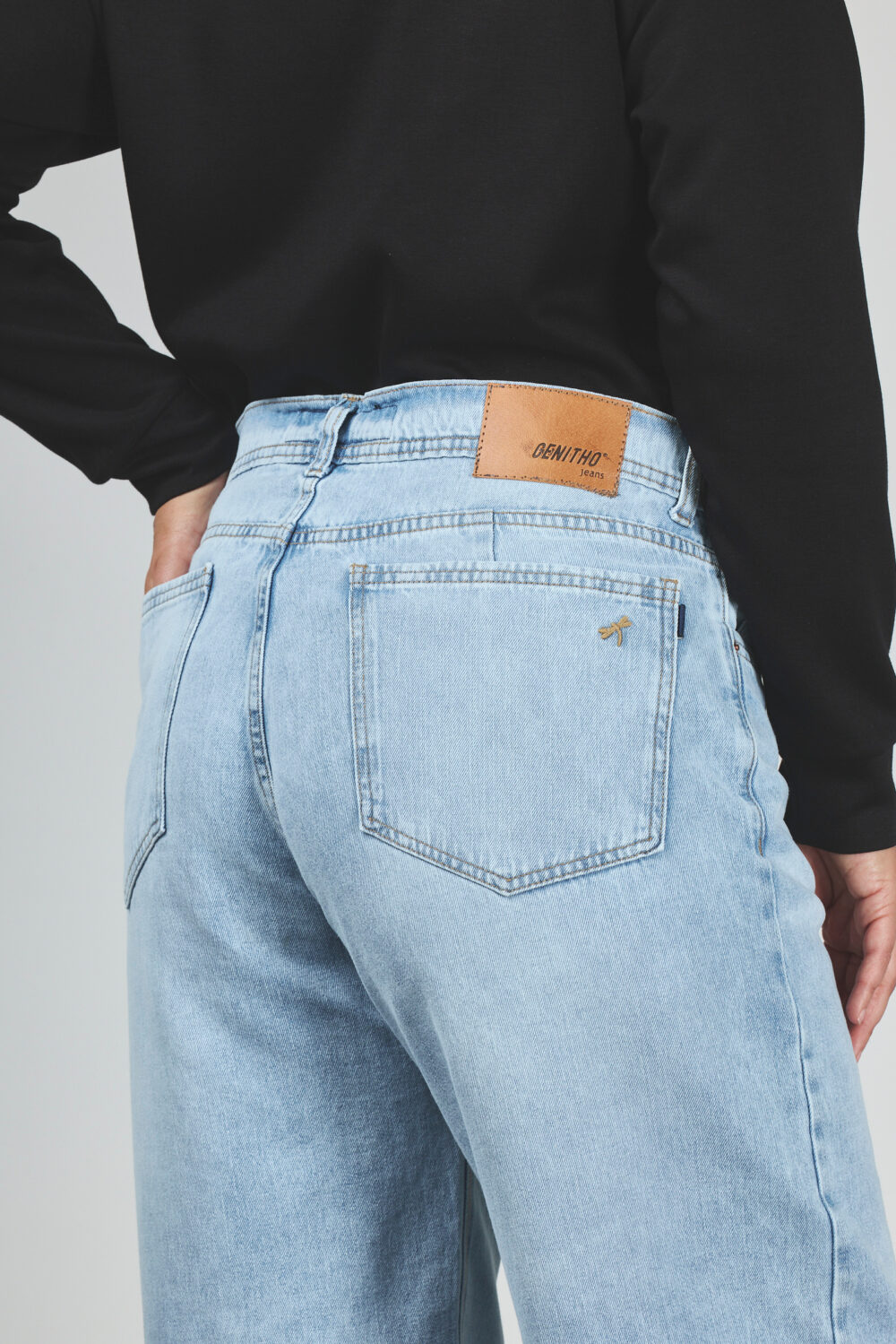 ART. 894 | WIDE LEG CROP CELESTE CON RUEDO RÍGIDO - Imagen 5