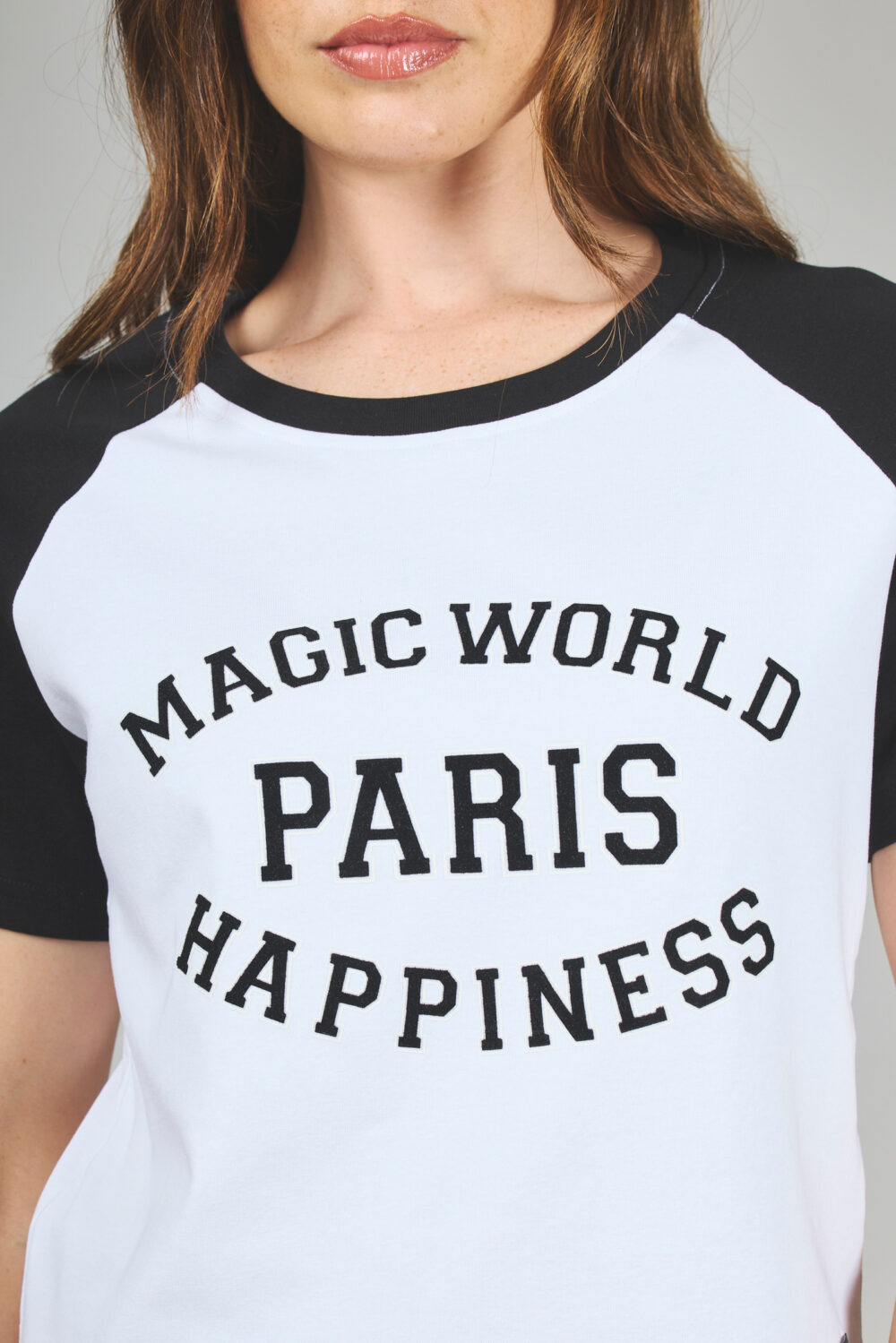 ART. A-24 | REMERA BLANCA/NEGRO COMBINADO PARIS - Imagen 3